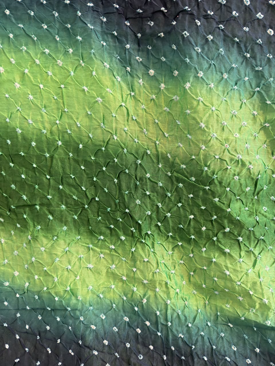 ✨ Green Maheshwari Silk Bandhani Saree — where tradition meets timeless elegance ✨