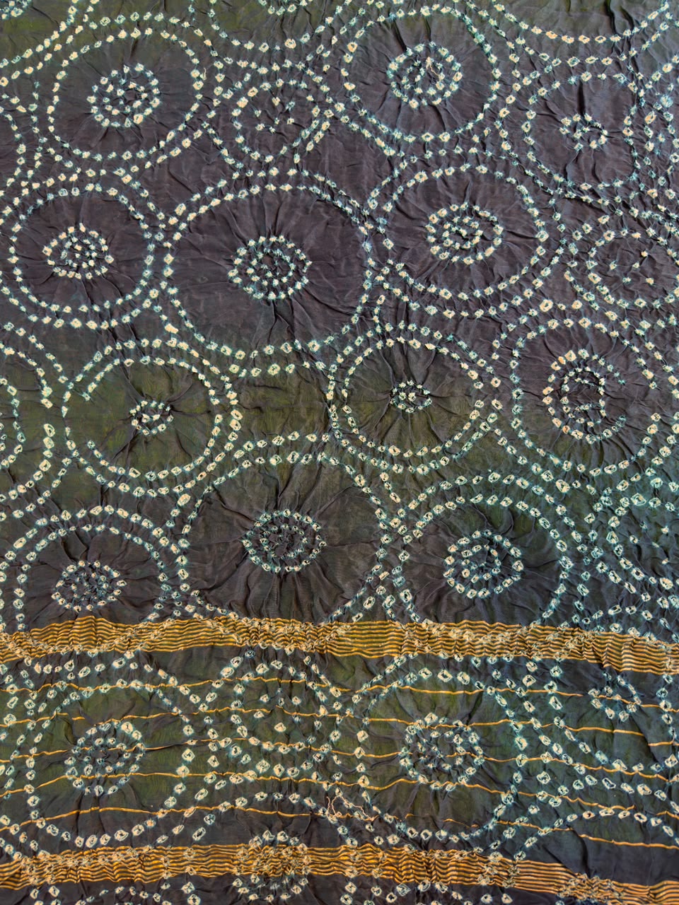 ✨ Green Maheshwari Silk Bandhani Saree — where tradition meets timeless elegance ✨