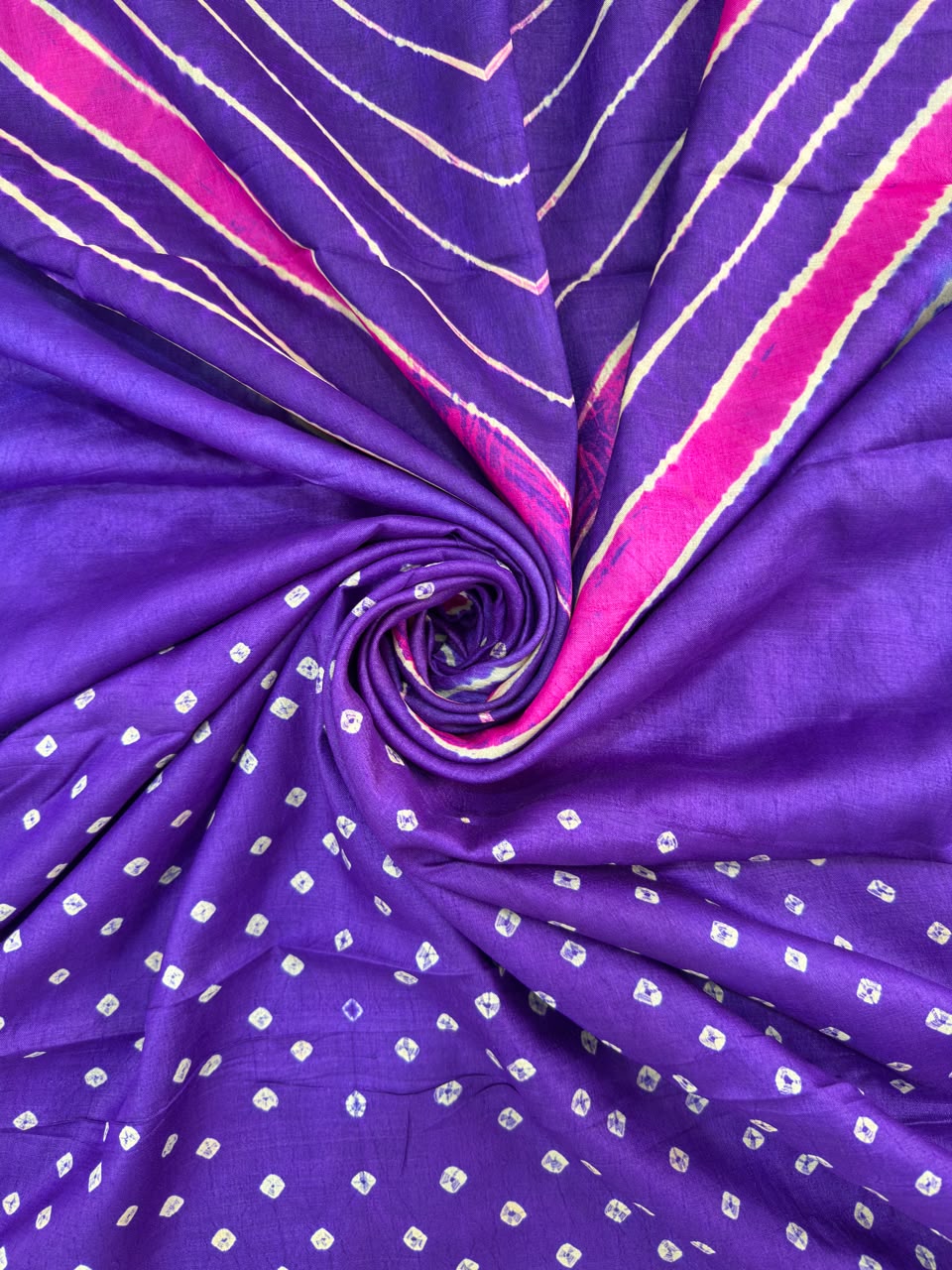 Pure Handloom Tusser Silk Leheriya ✨ with a stunning Bandhani Pallu ❤️