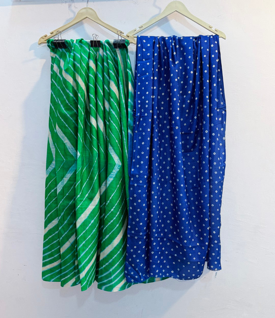 Pure Handloom Tussar Silk Leheriya Saree with Bandhani Pallu (Green, Blue) ✨