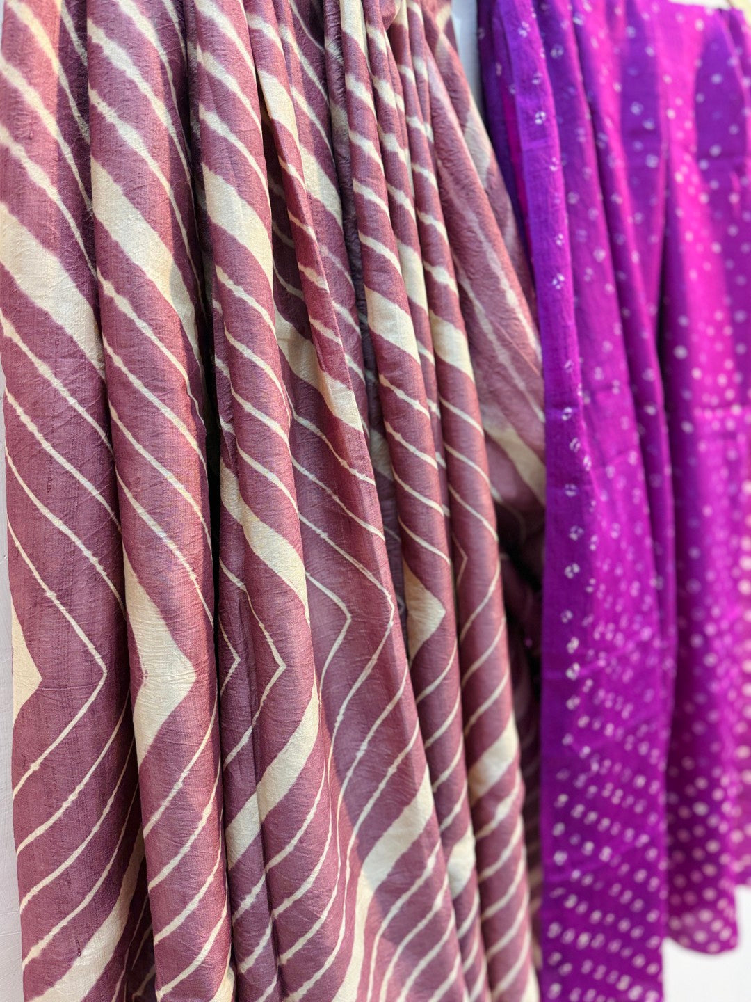 Pure Handloom Tussar Silk Leheriya Saree with Bandhani Pallu (Purple)  ✨