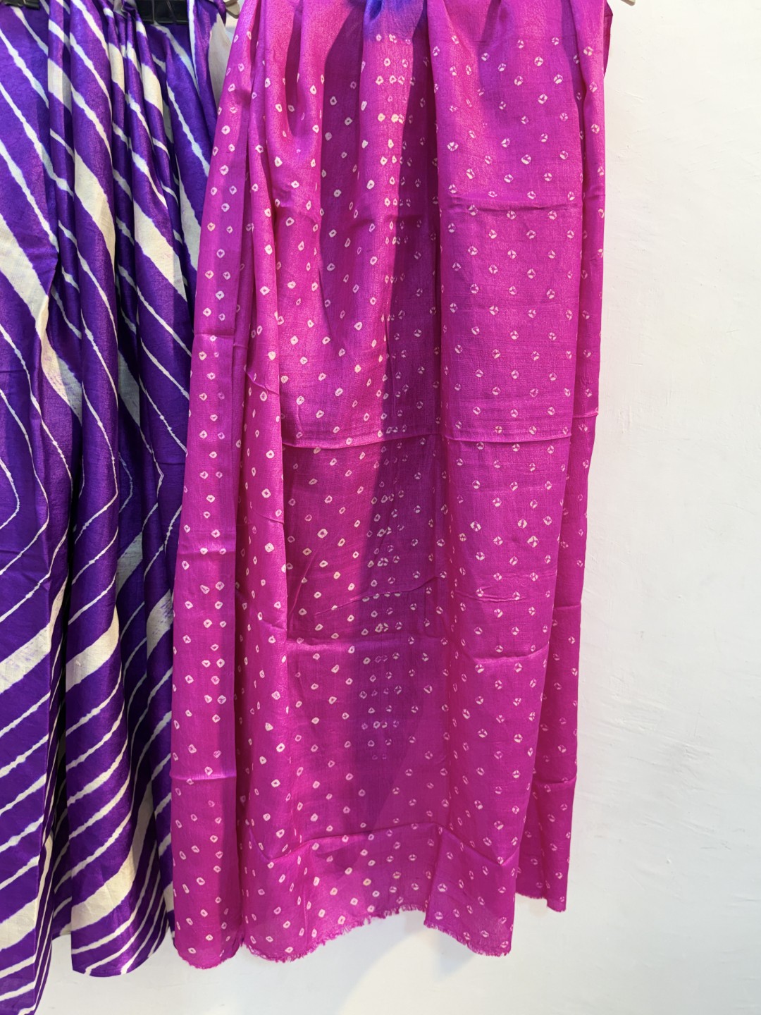 Pure Handloom Tussar Silk Leheriya Saree with Bandhani Pallu (Pink, Purple)  ✨
