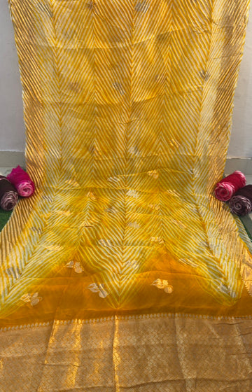 Yellow Exclusive Kadwa Zari Kora Saree with Aarishi Dyeing ✨