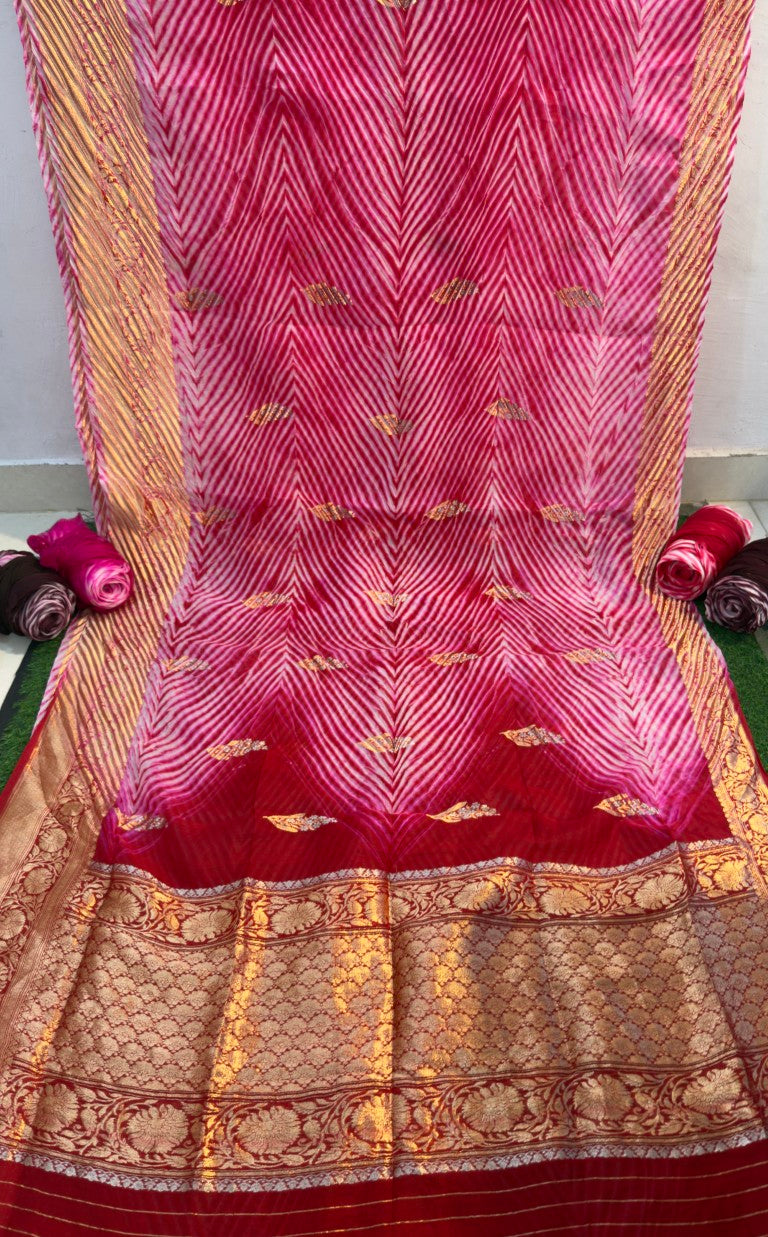 Baby Pink Red Shade Exclusive Kadwa Zari Kora Saree with Aarishi Dyeing ✨