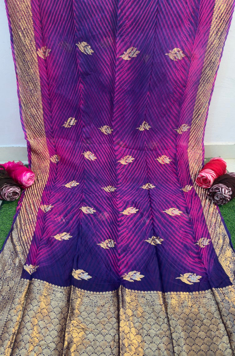 Violet Shade Exclusive Kadwa Zari Kora Saree with Aarishi Dyeing ✨